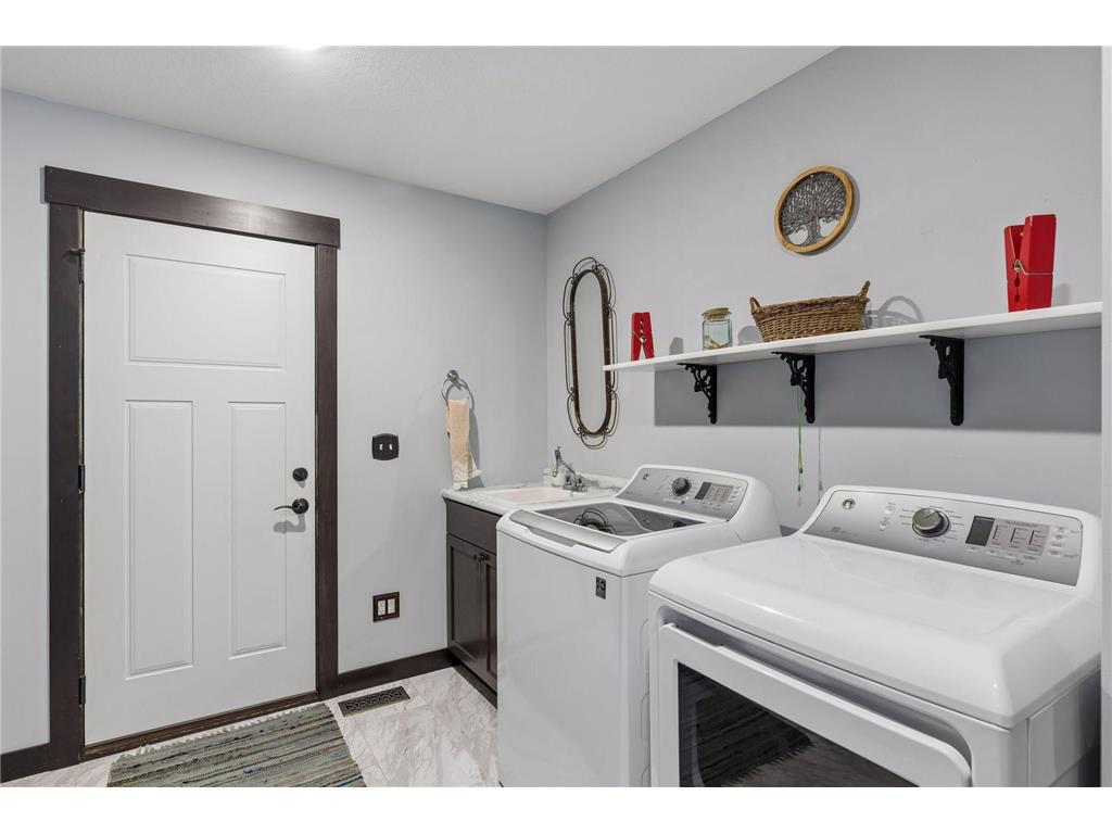 1527 96th Street New Richmond WI 54017 7082638 image25