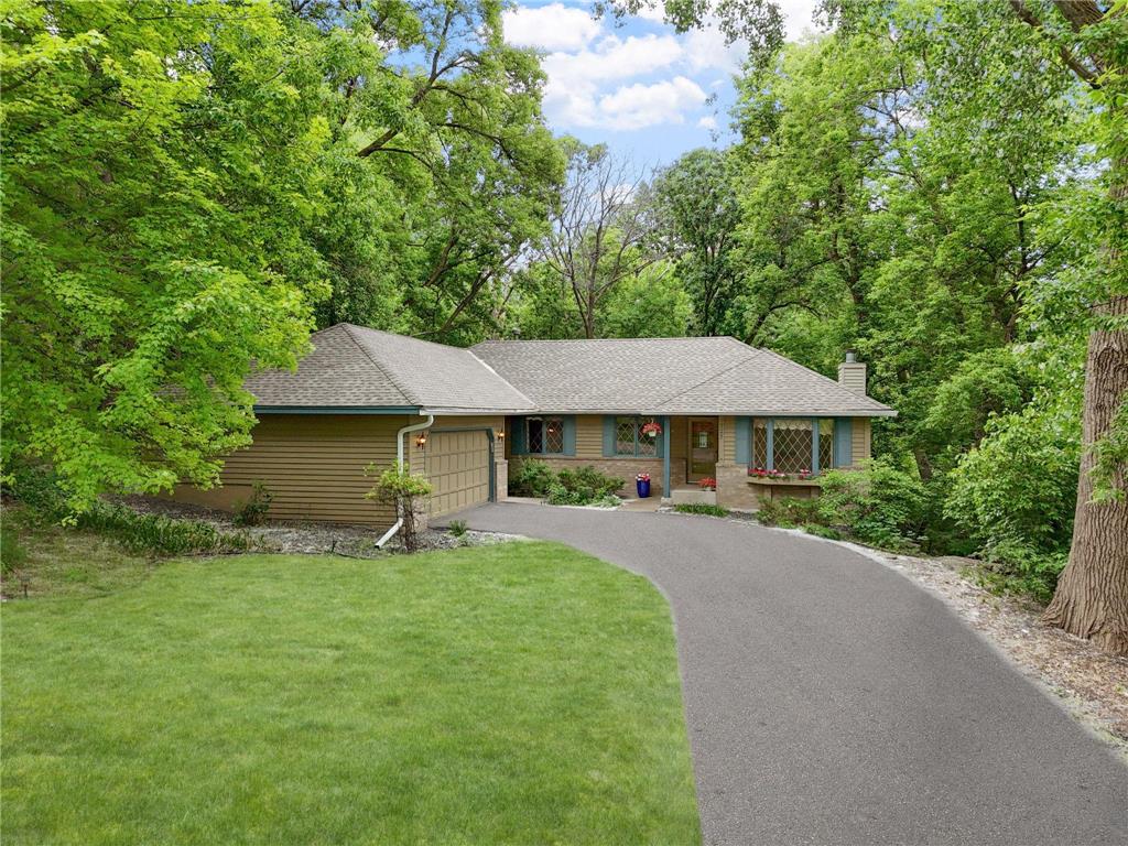 1527 Clarendon Drive Minnetonka MN 55391 6797135 image1