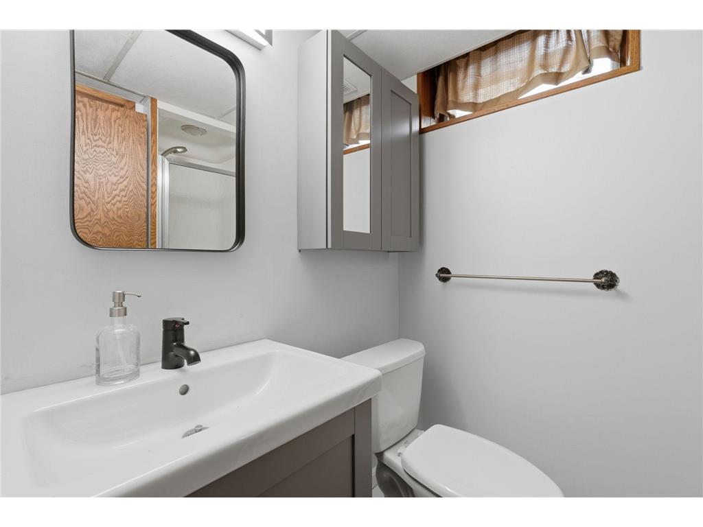 1527 E Windemere Circle NE Fridley MN 55421 7104755 image25