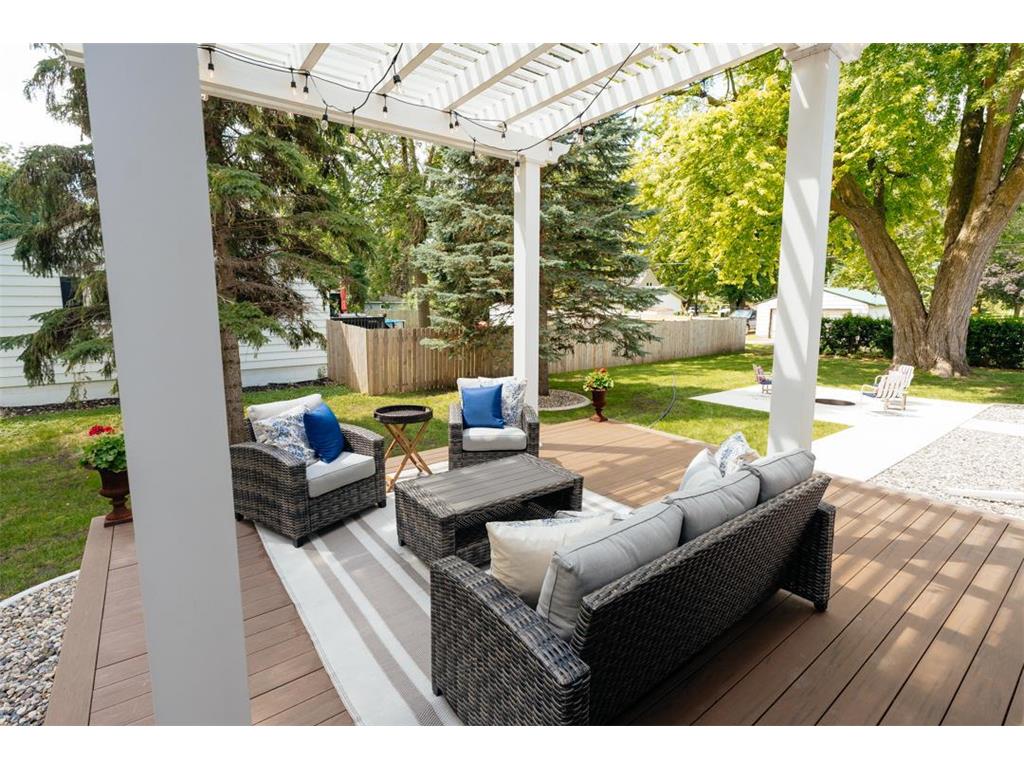 1527 Ford Avenue N Glencoe MN 55336 7112404 image2