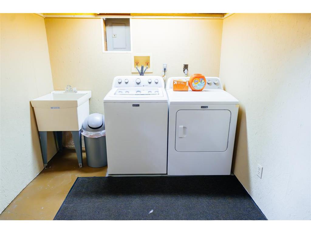 1527 Ford Avenue N Glencoe MN 55336 7112404 image30
