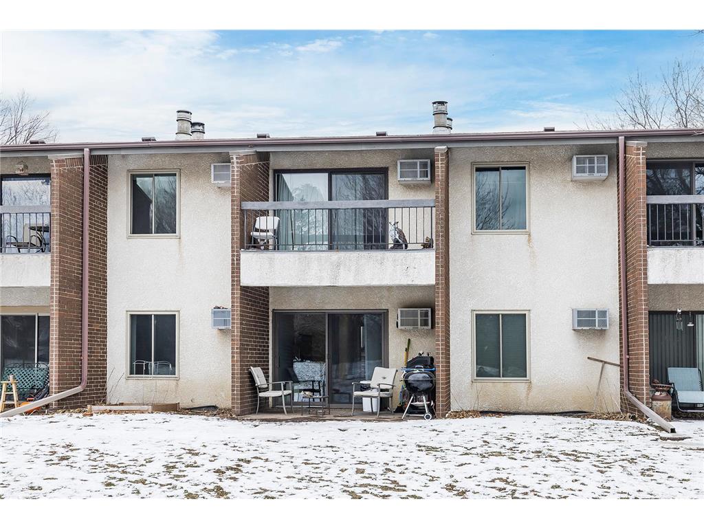 1527 Millpond Court Chaska MN 55318 6472743 image1