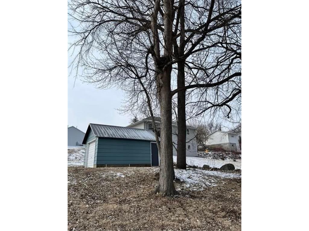 1527 S German Street New Ulm MN 56073 6659898 image1