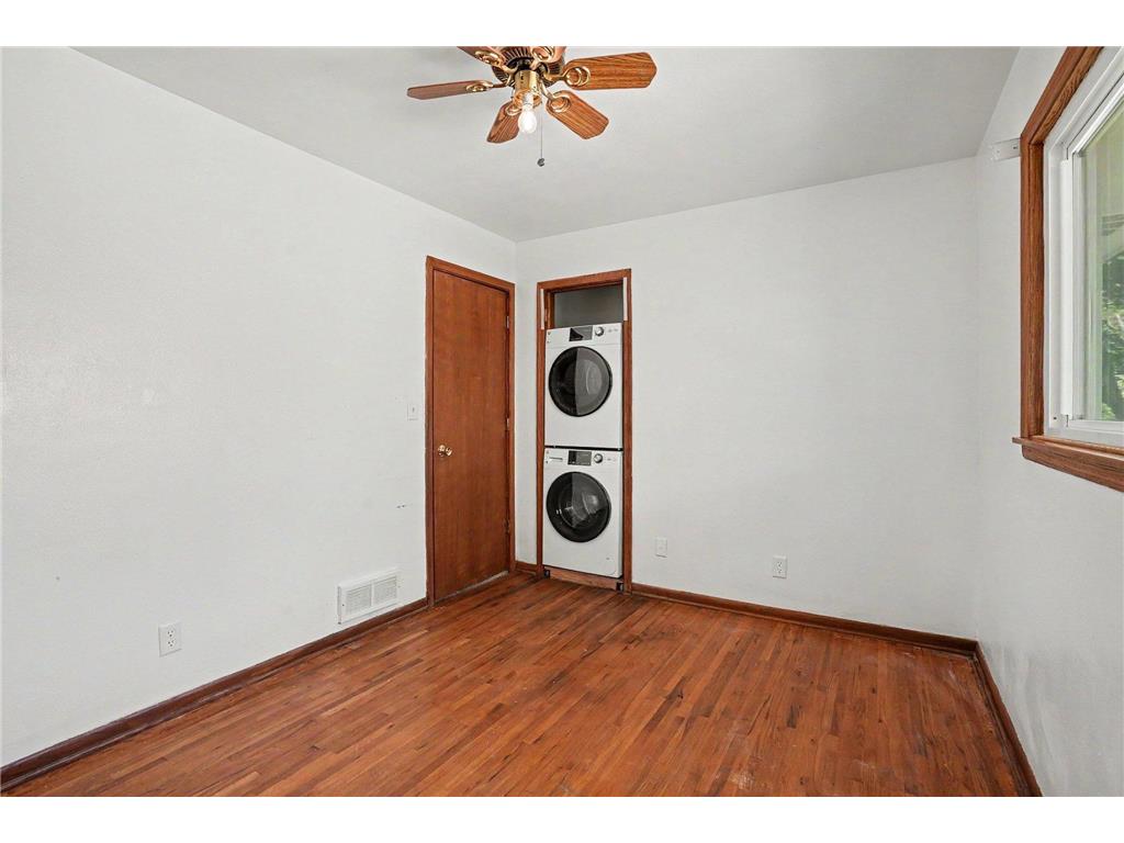 1527 Winchell Street Saint Paul MN 55106 7110100 image11