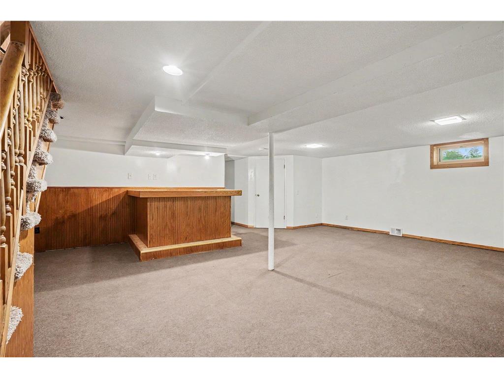 1527 Winchell Street Saint Paul MN 55106 7110100 image16