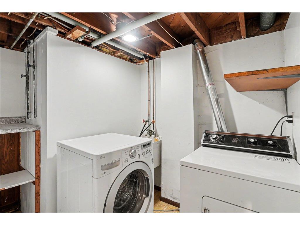 1527 Winchell Street Saint Paul MN 55106 7110100 image20