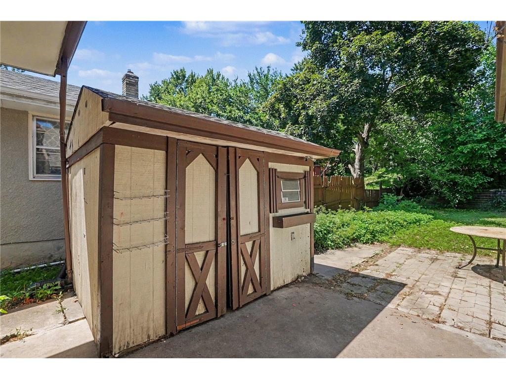1527 Winchell Street Saint Paul MN 55106 7110100 image24