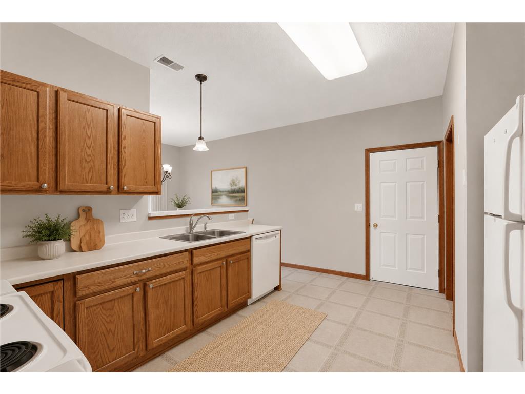 15280 Flower Way #230 Apple Valley MN 55124 7081285 image3