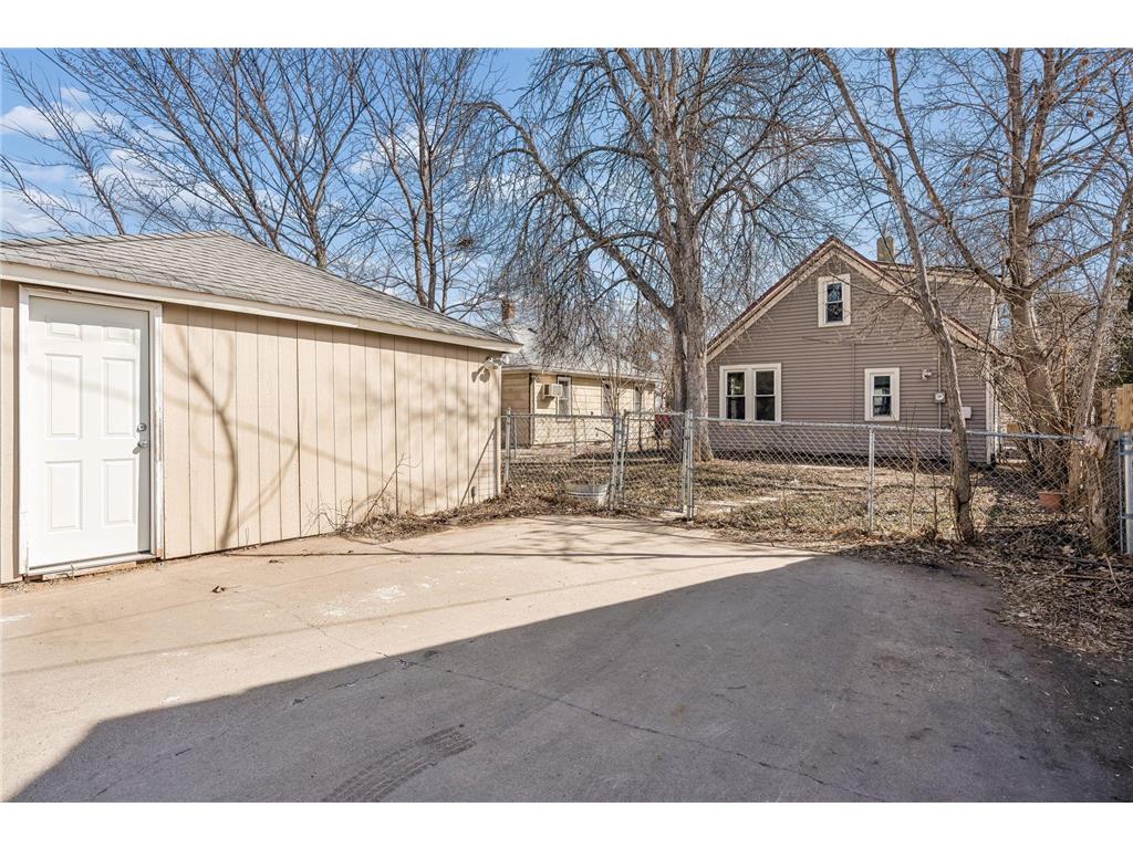 1529 Dale Street N Saint Paul MN 55117 7076447 image19