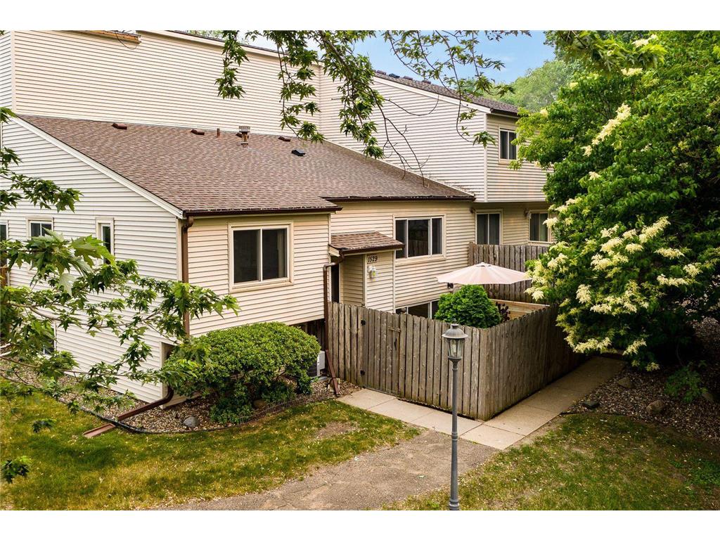1529 Woodview Avenue W, Eagan, MN 55122 MLS 6385739 Edina Realty