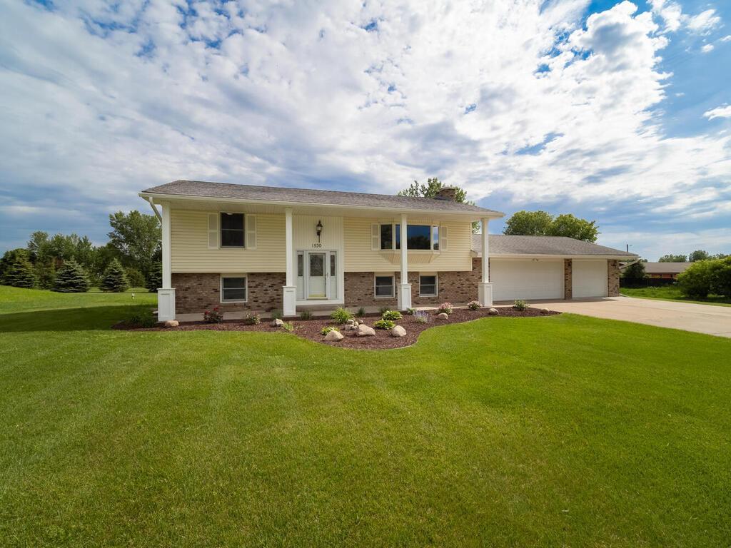 1530 143rd Avenue NE, Ham Lake, MN 55304 MLS 6002962 Edina Realty