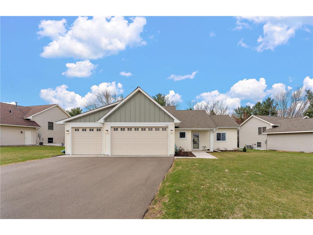 1530 Hallewood Boulevard New Richmond WI 54017 6742329 image1