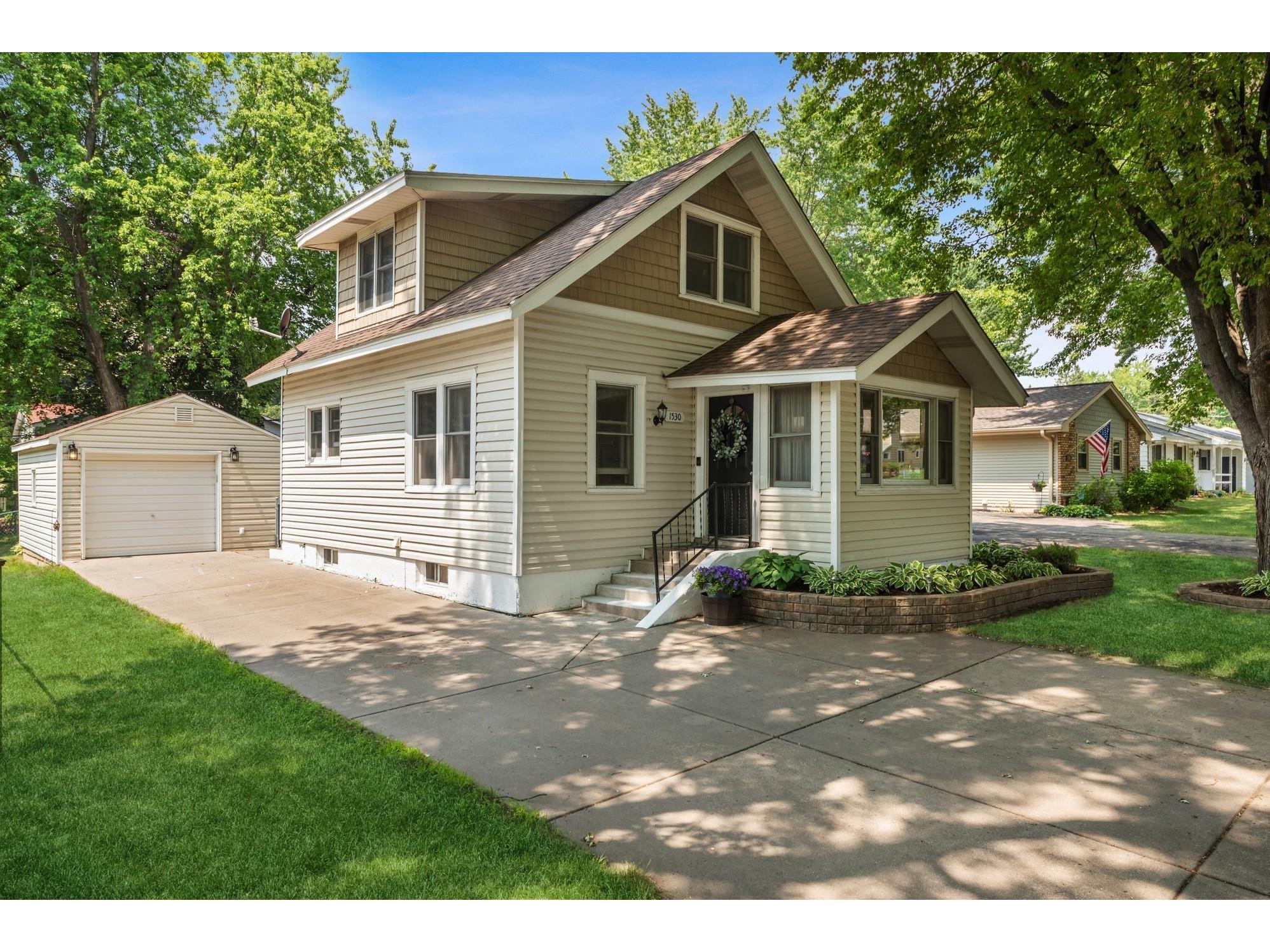 1530 Long Lake Road, New Brighton, MN 55112 MLS 6020644 Edina Realty