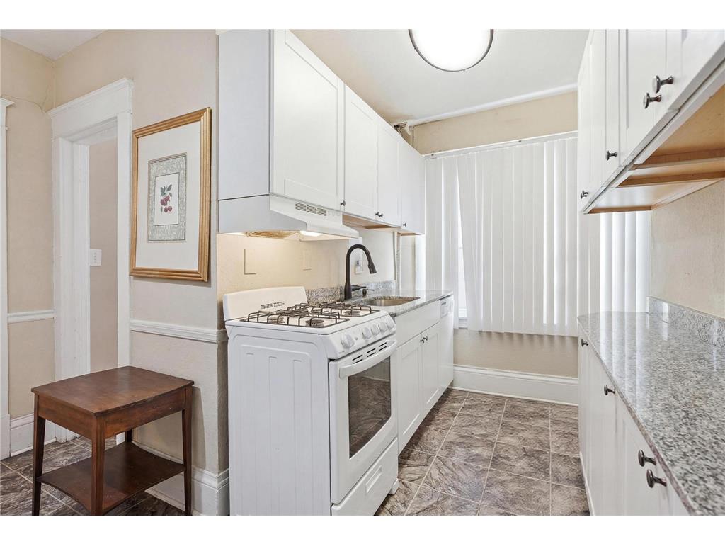 1530 Sherburne Avenue Saint Paul MN 55104 7018078 image16