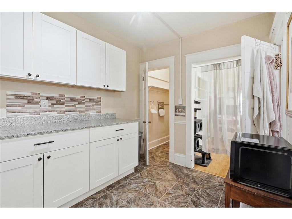 1530 Sherburne Avenue Saint Paul MN 55104 7018078 image17