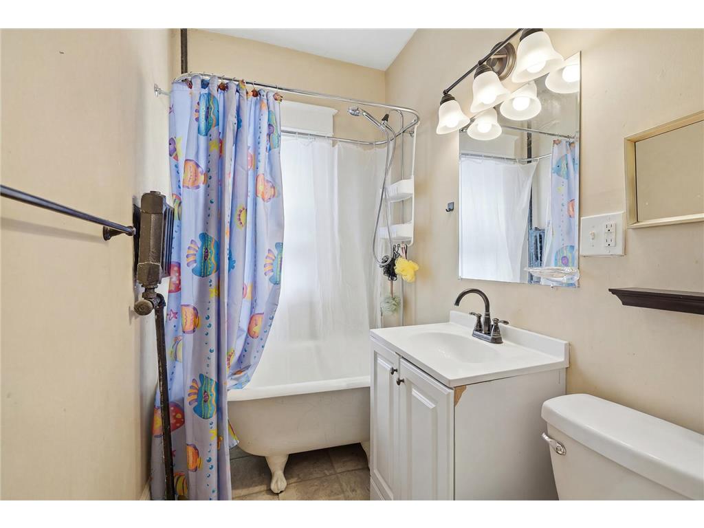 1530 Sherburne Avenue Saint Paul MN 55104 7018078 image19