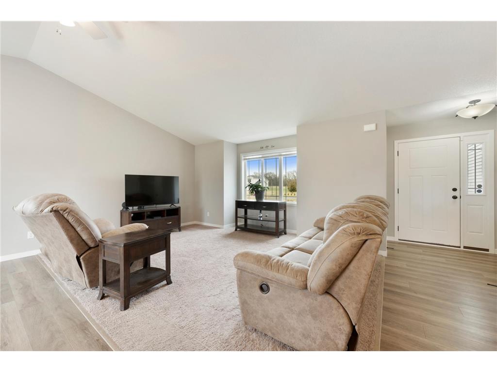 15304 290th Avenue NW Zimmerman MN 55398 7044944 image5