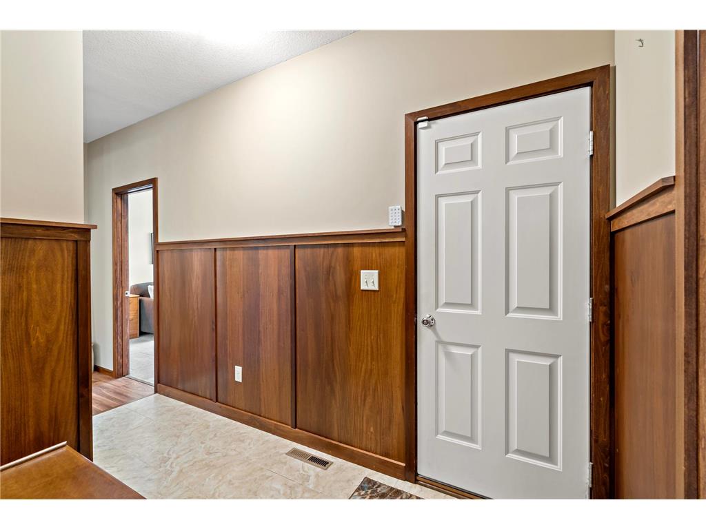 15305 Stonewood Court Burnsville MN 55306 7091086 image23