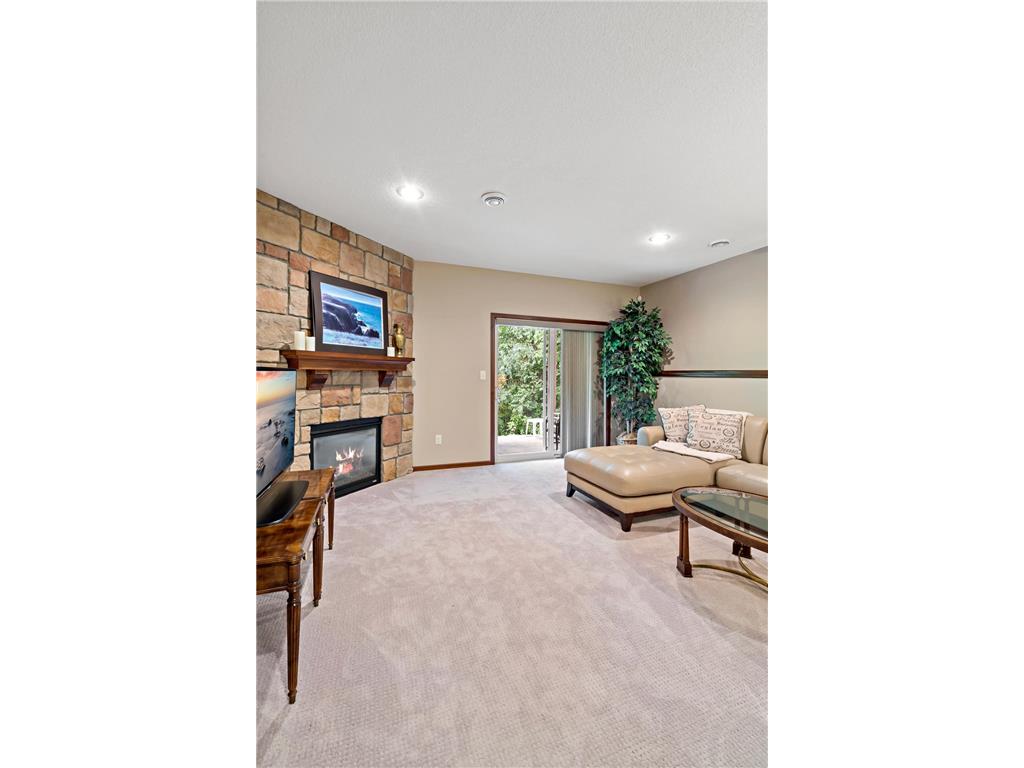 15305 Stonewood Court Burnsville MN 55306 7091086 image29