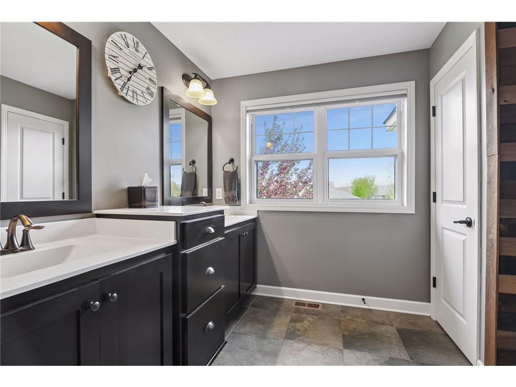 1531 Camden Ridge Drive Chanhassen MN 55317 7068341 image17