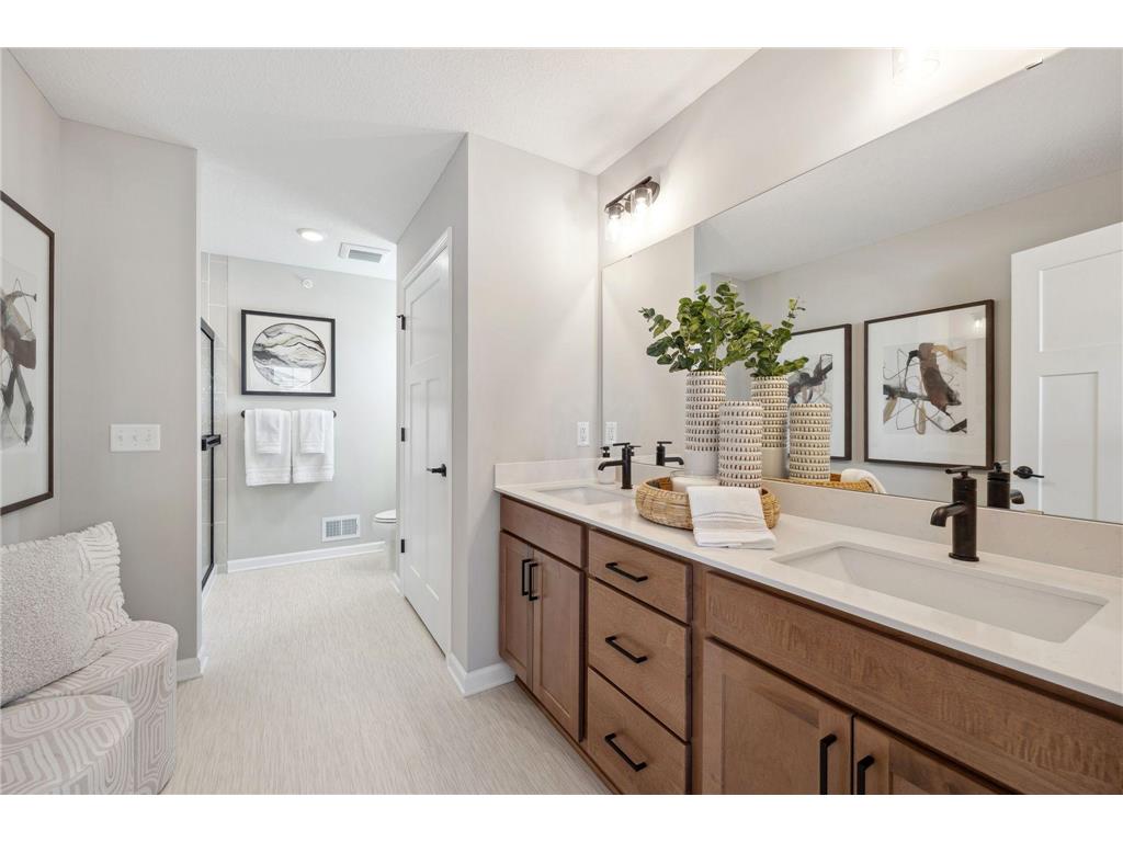 1531 Traverse Lane West Saint Paul MN 55118 7005731 image9