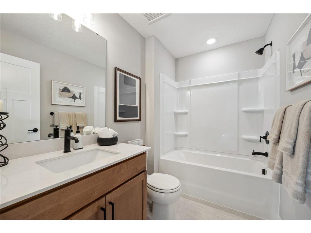 1531 Traverse Lane West Saint Paul MN 55118 7066602 image11