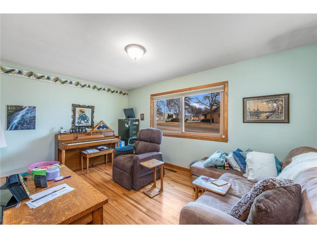 1532 4th Avenue Windom MN 56101 7045346 image18
