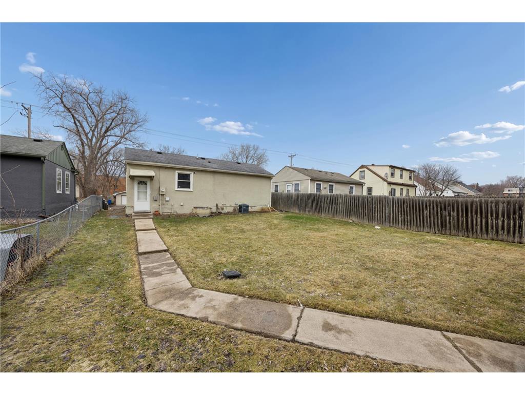 1532 Westminster Street Saint Paul MN 55130 7042467 image11