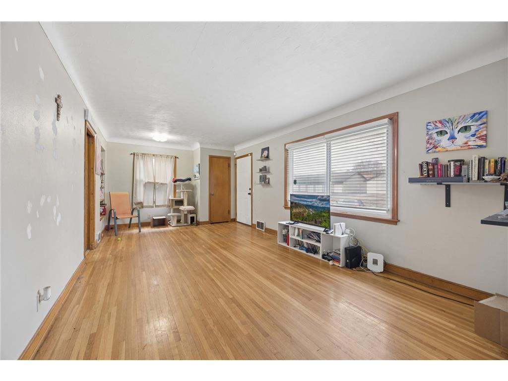 1532 Westminster Street Saint Paul MN 55130 7042467 image3