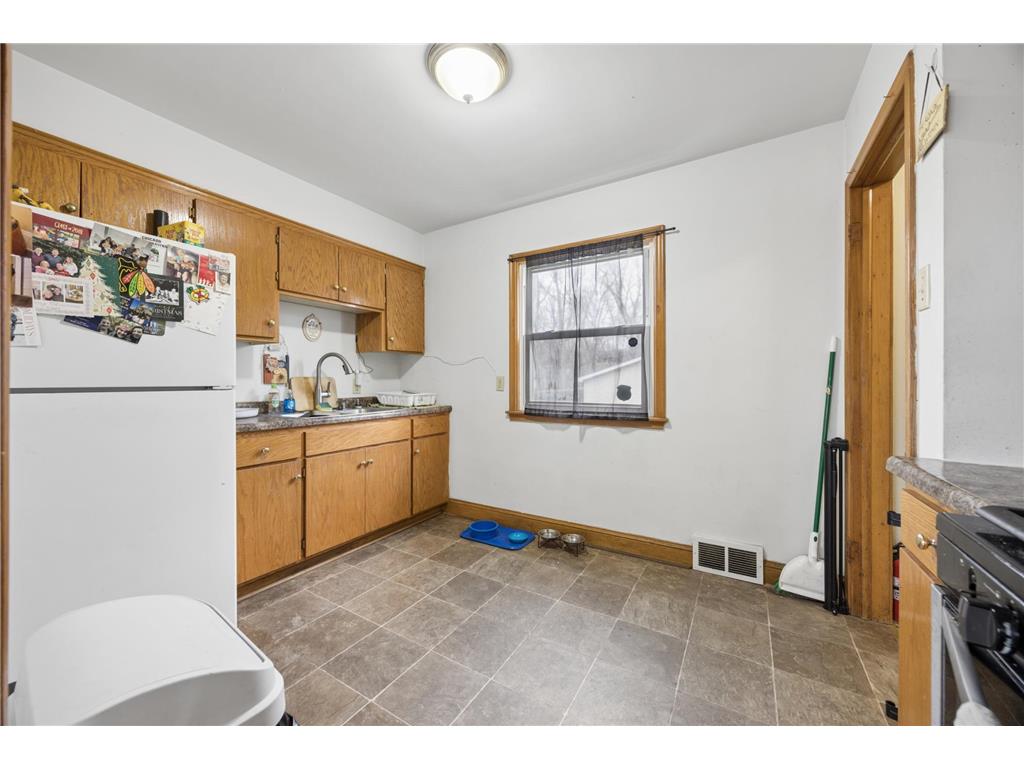 1532 Westminster Street Saint Paul MN 55130 7042467 image5
