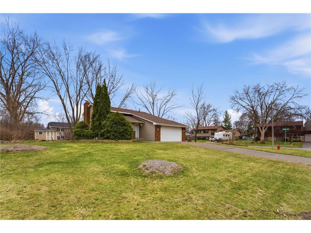 1533 79th Avenue N Brooklyn Park MN 55444 7049383 image2