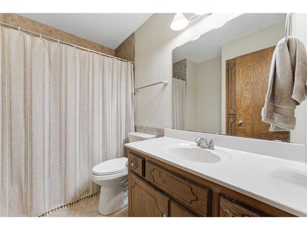 1533 79th Avenue N Brooklyn Park MN 55444 7049383 image20
