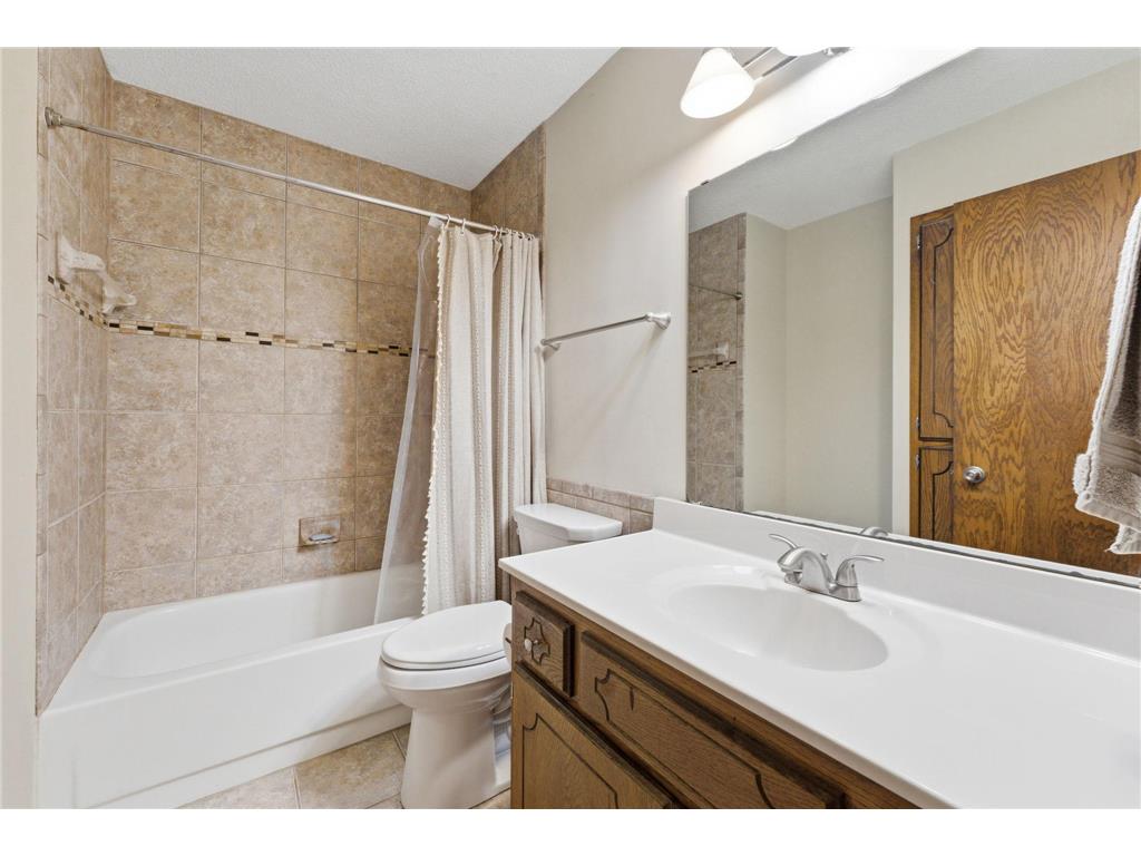 1533 79th Avenue N Brooklyn Park MN 55444 7049383 image21