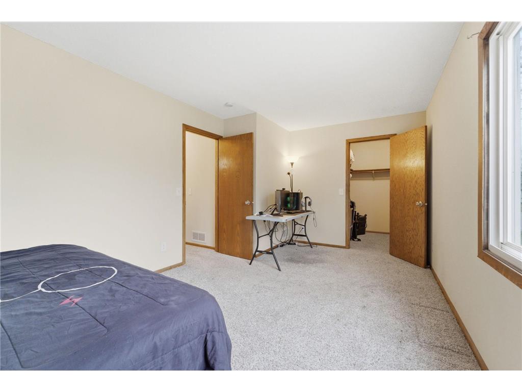 1533 79th Avenue N Brooklyn Park MN 55444 7049383 image23