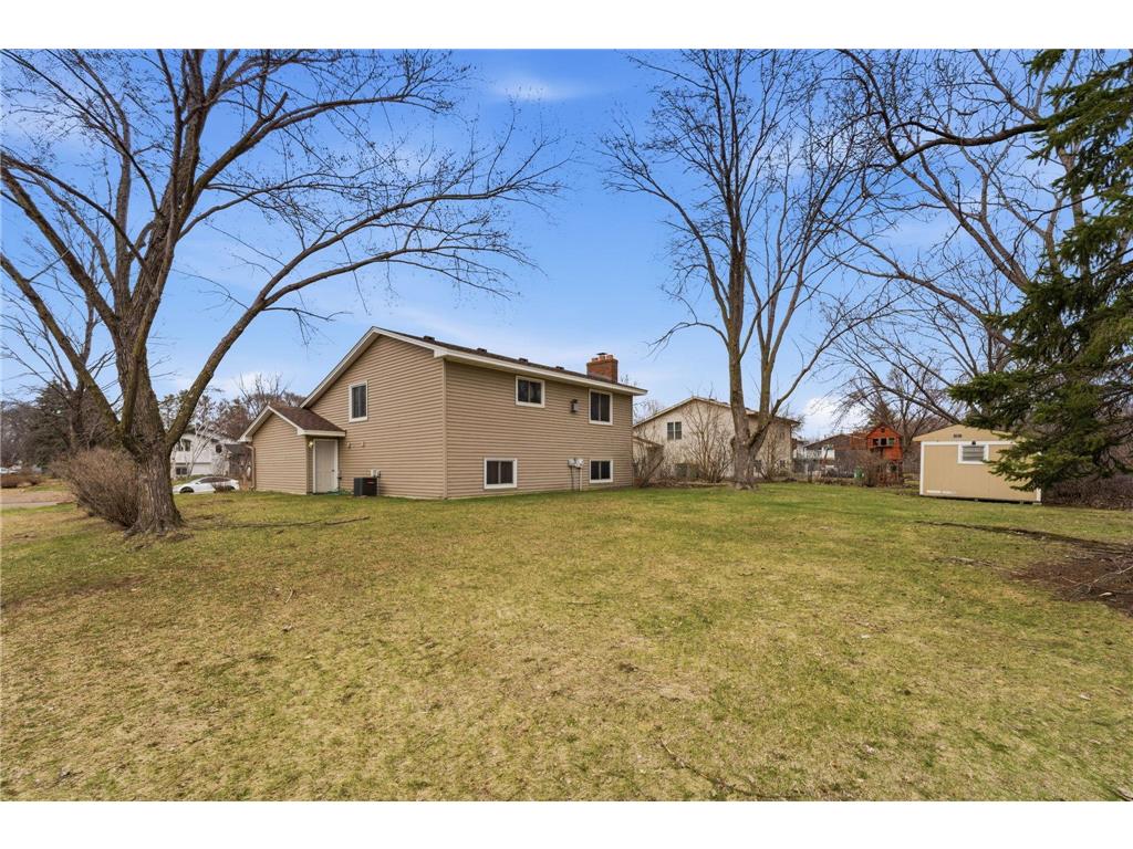 1533 79th Avenue N Brooklyn Park MN 55444 7049383 image30