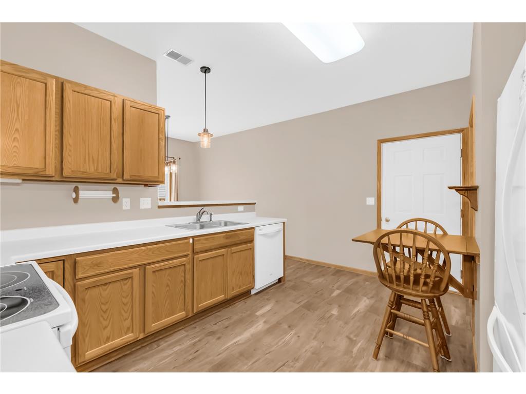 15336 Flower Way #194 Apple Valley MN 55124 7067532 image10
