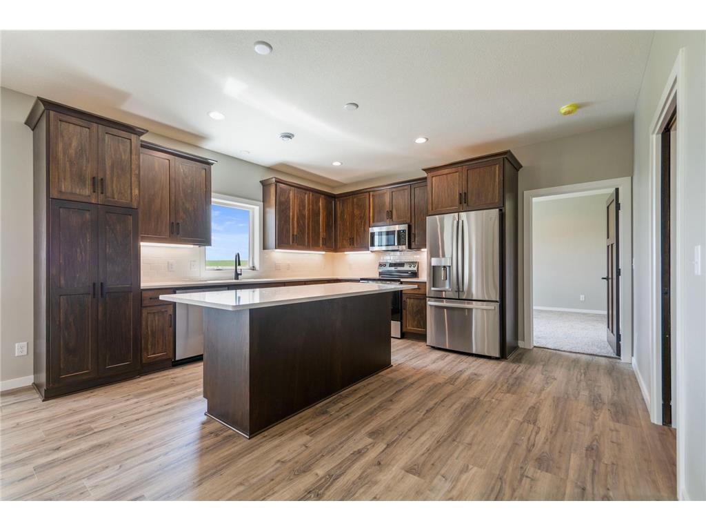 1534 9th Avenue SW Hutchinson MN 55350 7005811 image2