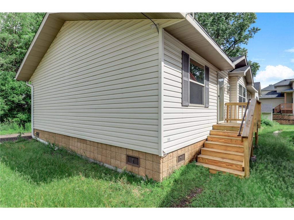 1534 Larpenteur Avenue E Saint Paul MN 55109 7091638 image4