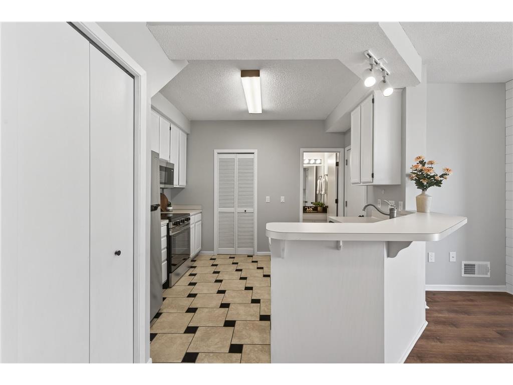 15345 Greenhaven Lane #110 Burnsville MN 55306 7050489 image13
