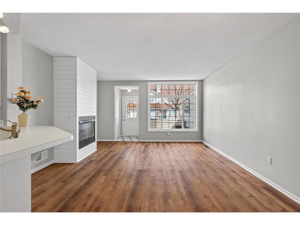 15345 Greenhaven Lane #110 Burnsville MN 55306 7050489 image6