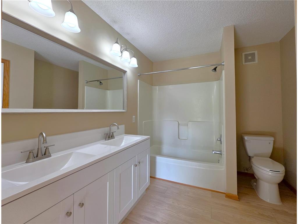 15358 Founders Lane #102 Apple Valley MN 55124 7082562 image22