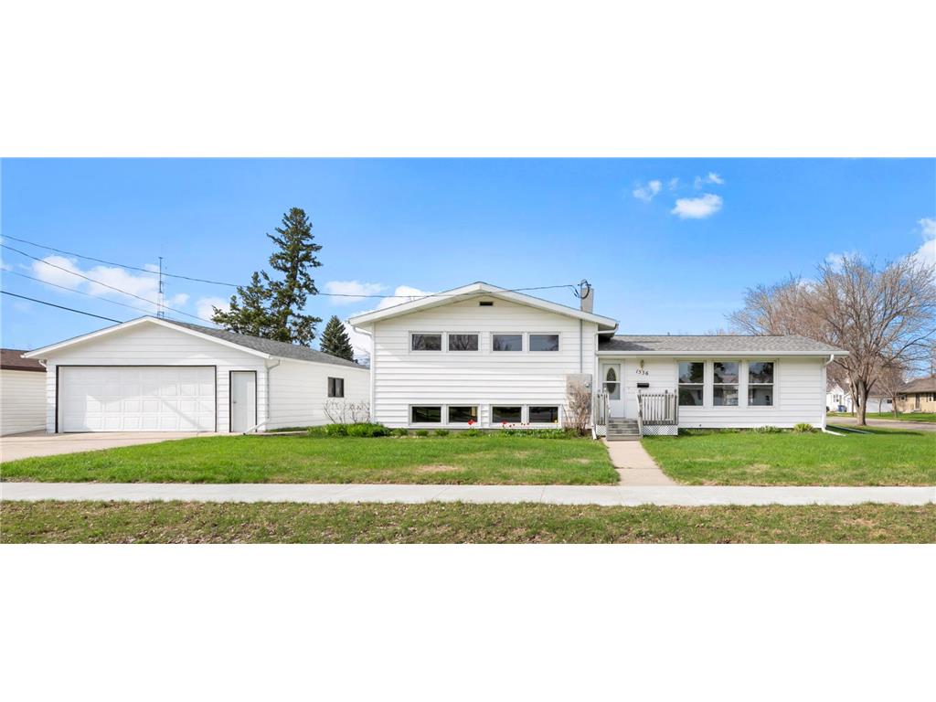 1536 10th Avenue N, Moorhead, MN, 56560 MLS 6368888 Edina Realty