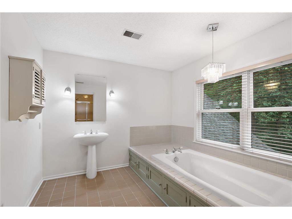 1536 Shannon Drive Woodbury MN 55125 7081011 image41