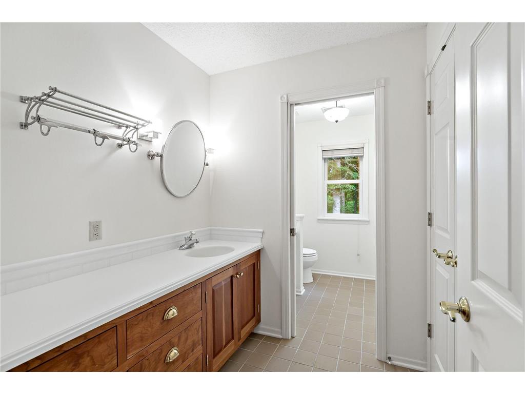 1536 Shannon Drive Woodbury MN 55125 7081011 image44