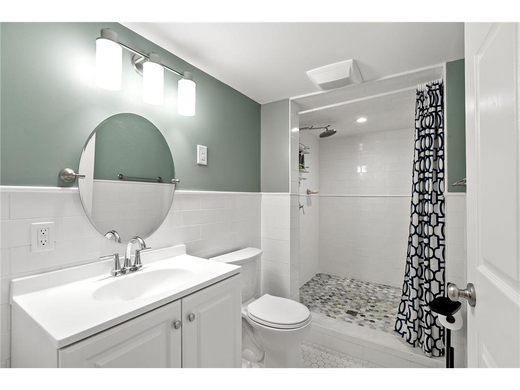 1536 Shannon Drive Woodbury MN 55125 7081011 image50