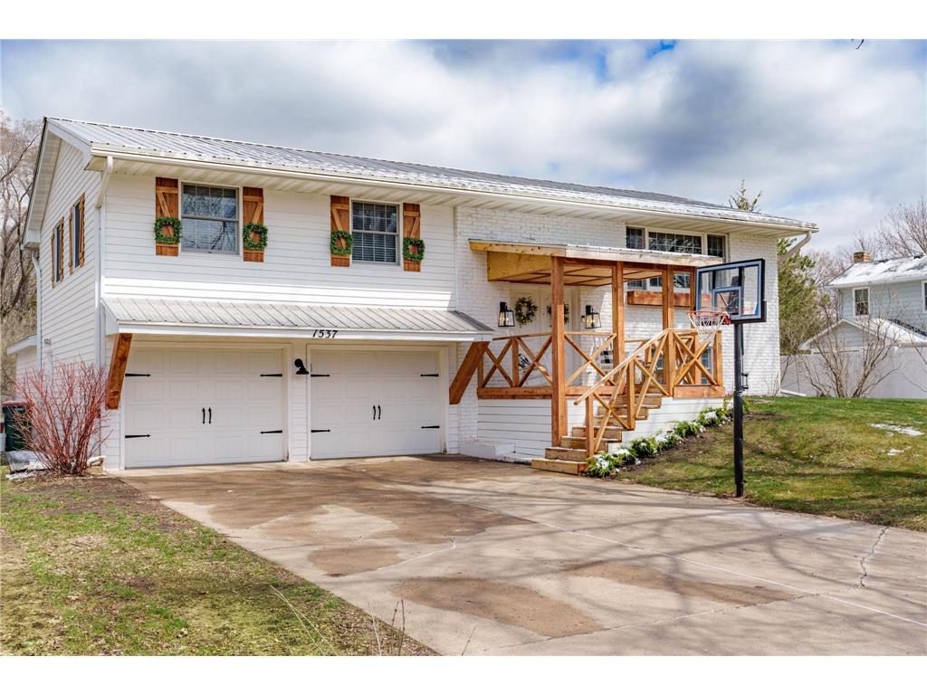 1537 Laurel Avenue Hudson WI 54016 6355422 image1