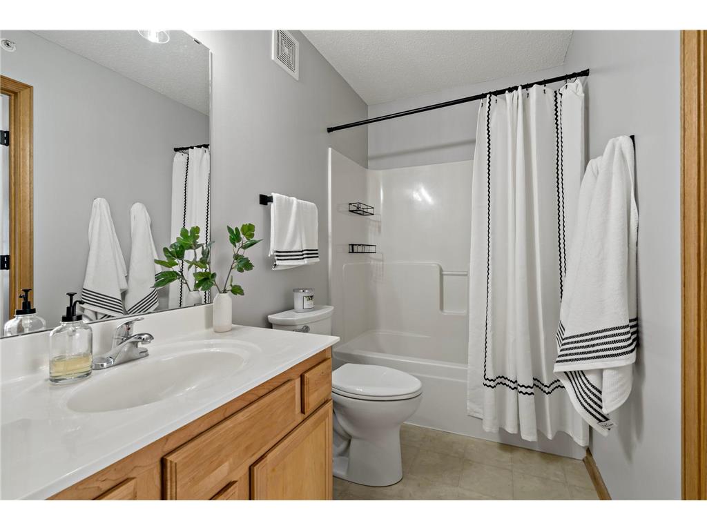 15382 Founders Lane #804 Apple Valley MN 55124 7070158 image19