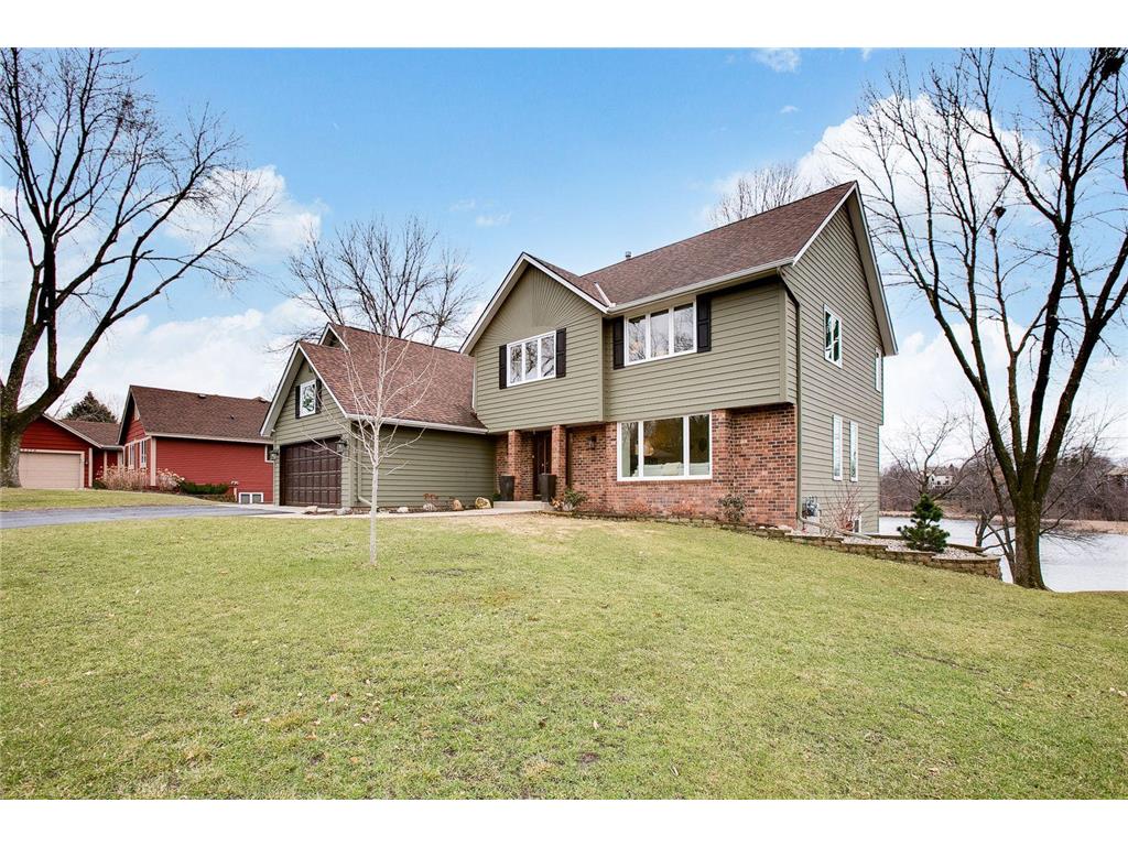 15386 Village Woods Drive, Eden Prairie, MN 55347 MLS 6178877