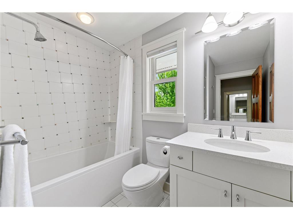 154 Babcock Lane Wayzata MN 55391 6799166 image27