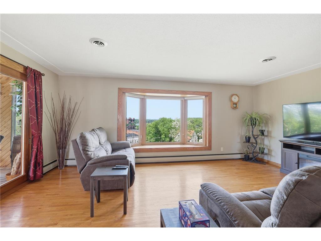 154 Dakota Street S Prescott WI 54021 - St Croix River 7079021 image15